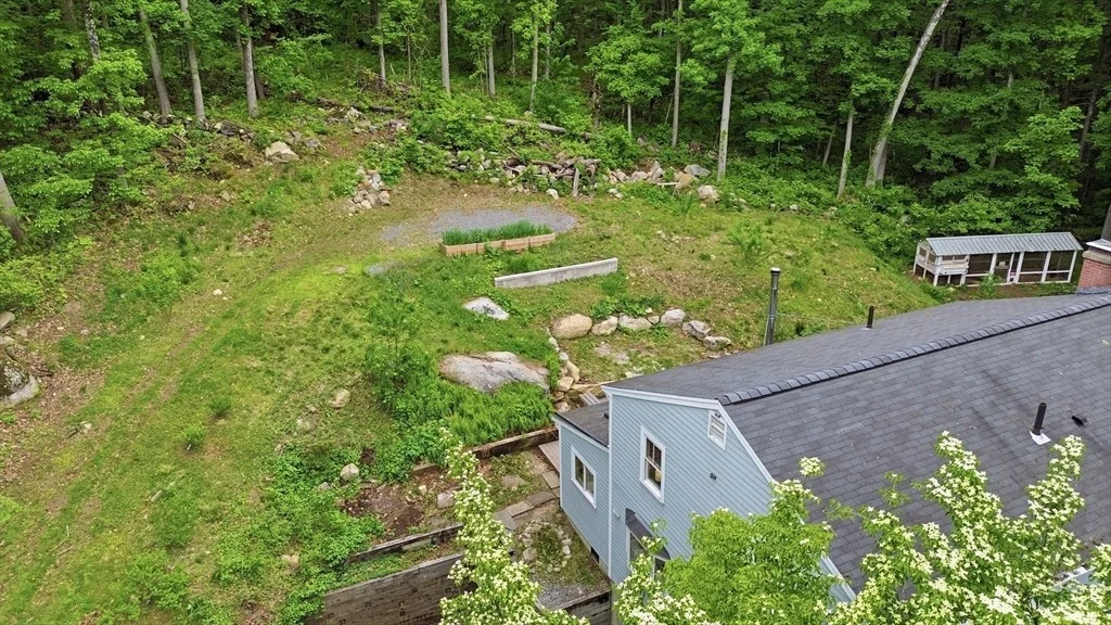 Photo of 39 Ethan Allen Dr.