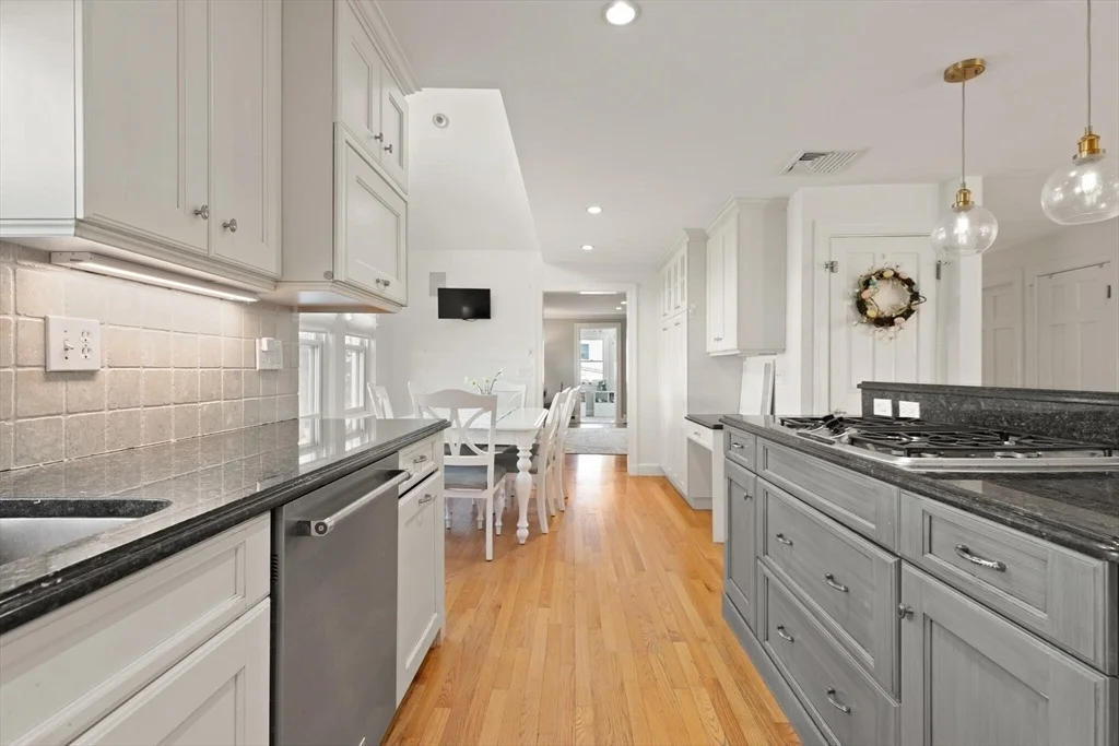Photo of 55 Mayfair Dr