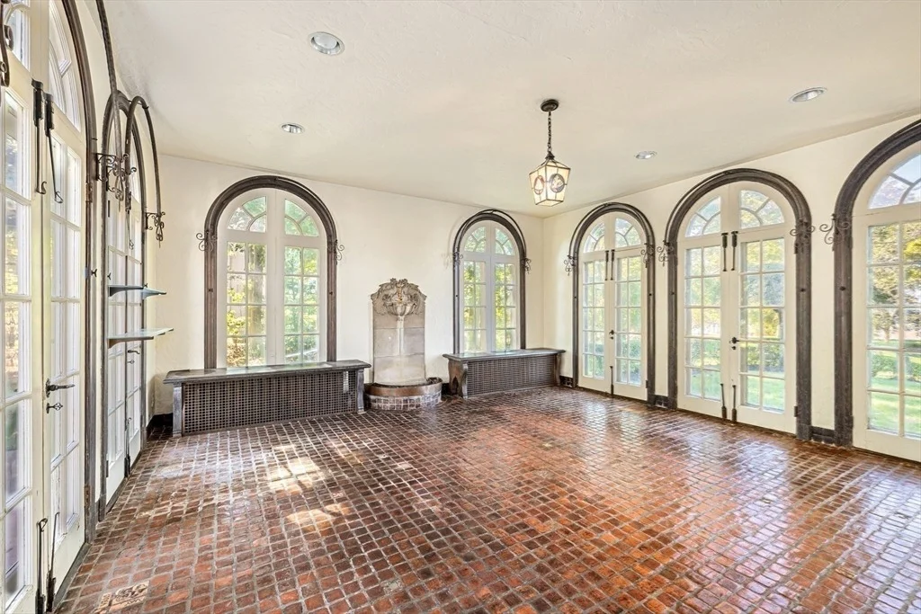 Photo of 1247 Highland Avenue