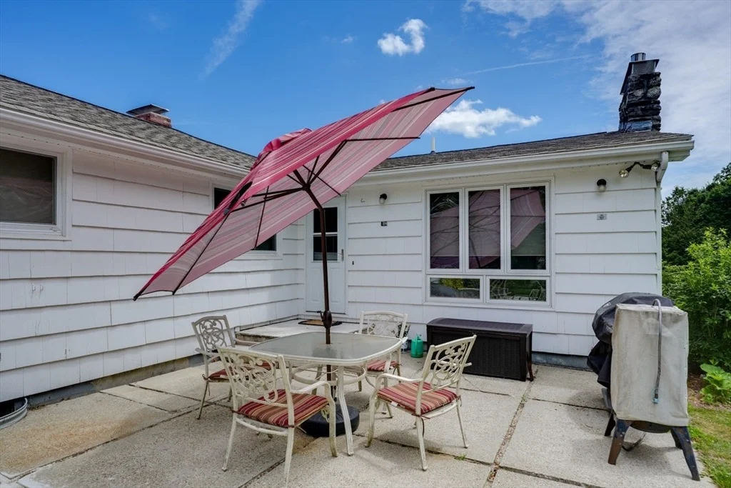 Photo of 11 Warren Dr