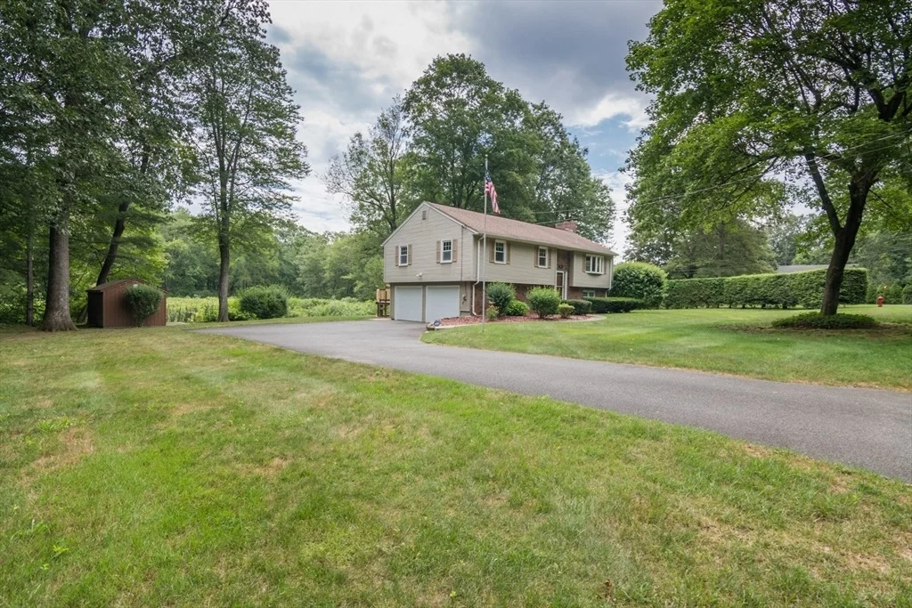 Photo of 1 Maplewood Dr
