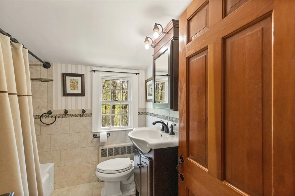 Photo of 11 Hemlock