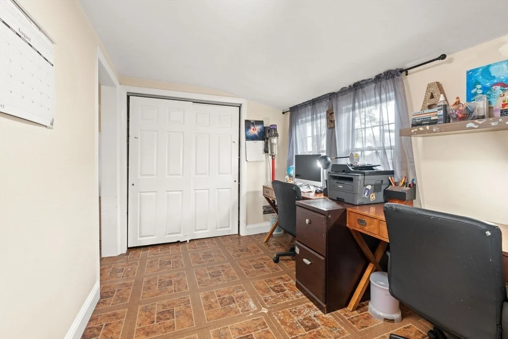 Photo of 48R Tappan Pl