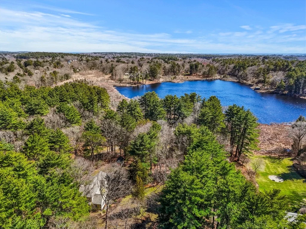 Photo of 16 Beaver Pond Rd