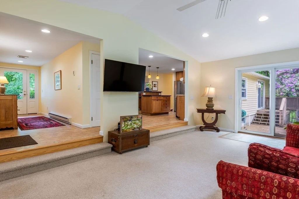 Photo of 54 Deepwoods Dr