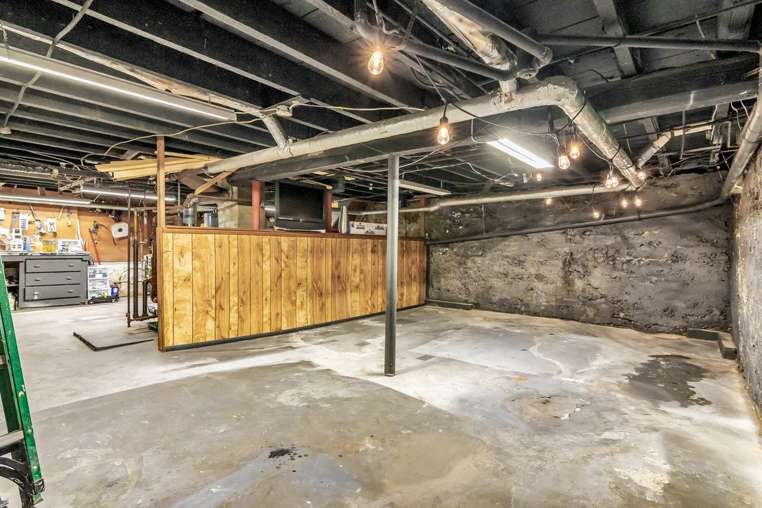 Photo of 100 Clover St