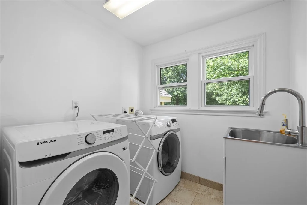 Photo of 10 Fieldstone Way
