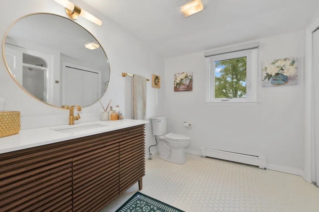 Photo of 7 Oxford Dr