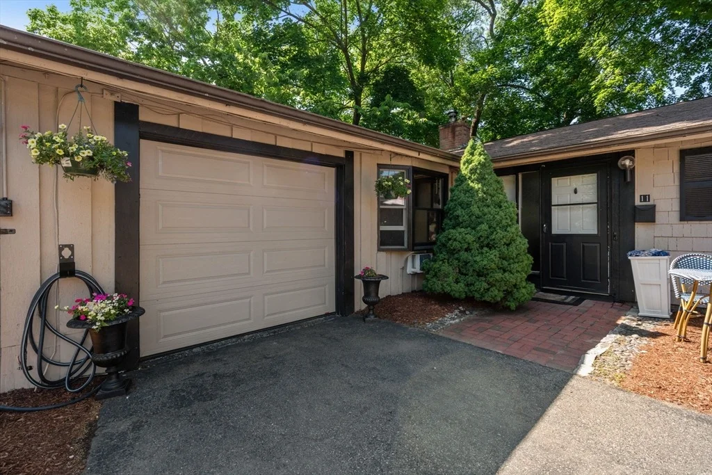 Photo of 11 Ruth Dr