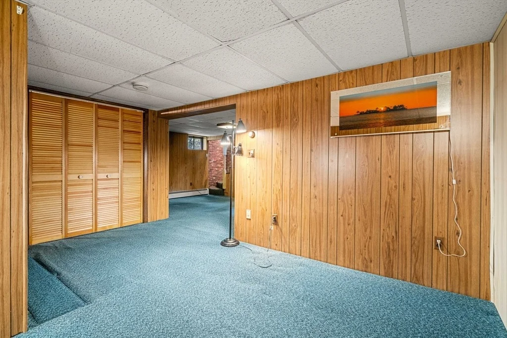 Photo of 11 Dadant Dr