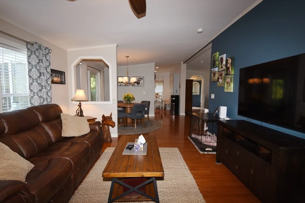 Photo of 4402 Pheasant Ln