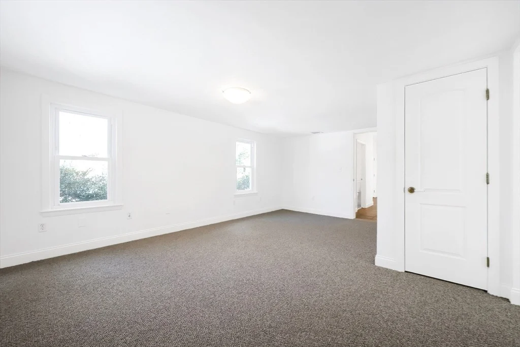 Photo of 7 Cottage Dr