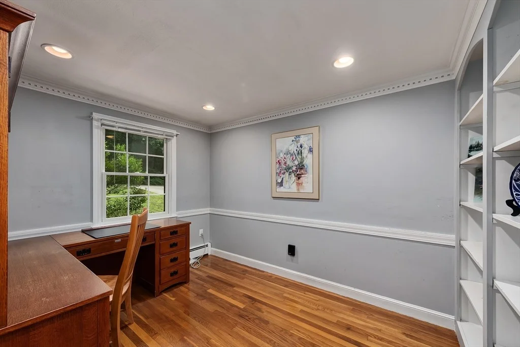 Photo of 76 Parsonage Ln