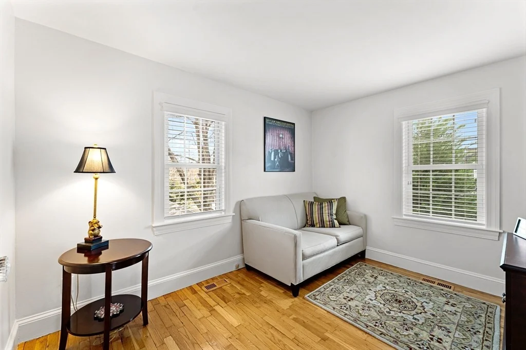 Photo of 1052 Greendale Ave
