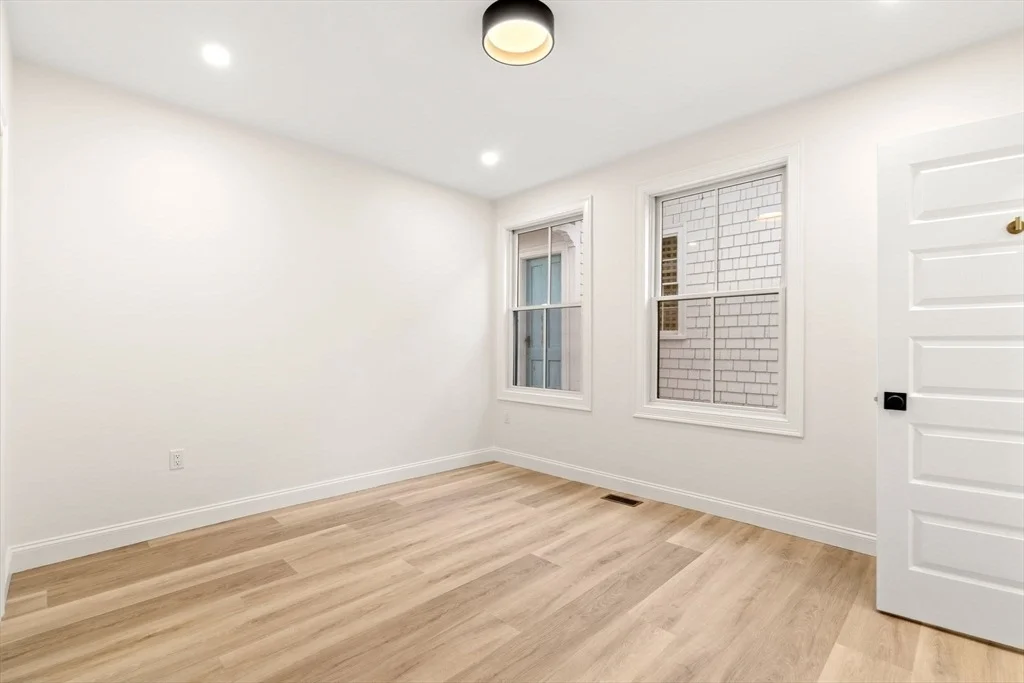 Photo of 45 Beach Road