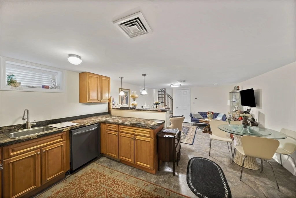 Photo of Unit 4 at 9 Beach Road