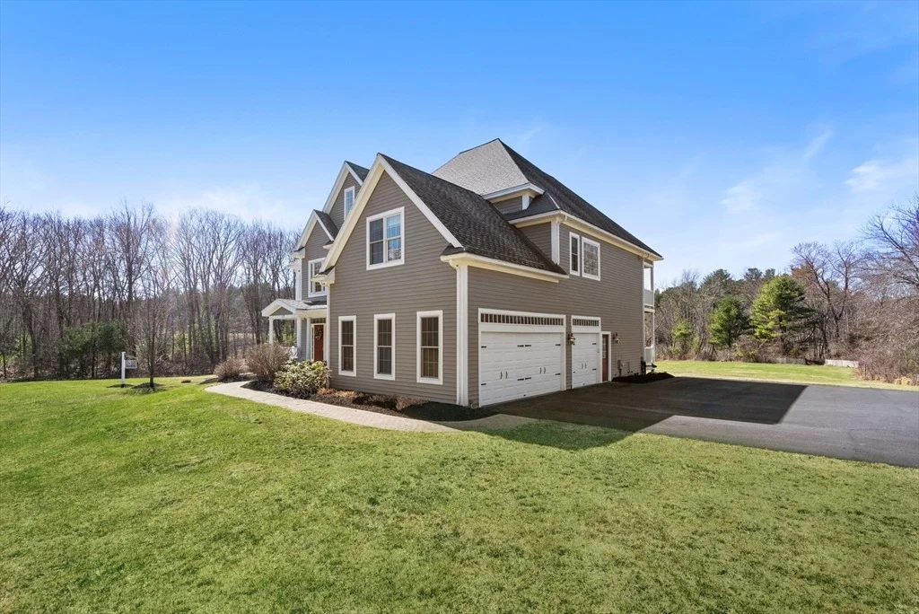 Photo of 17 Larkin Rd