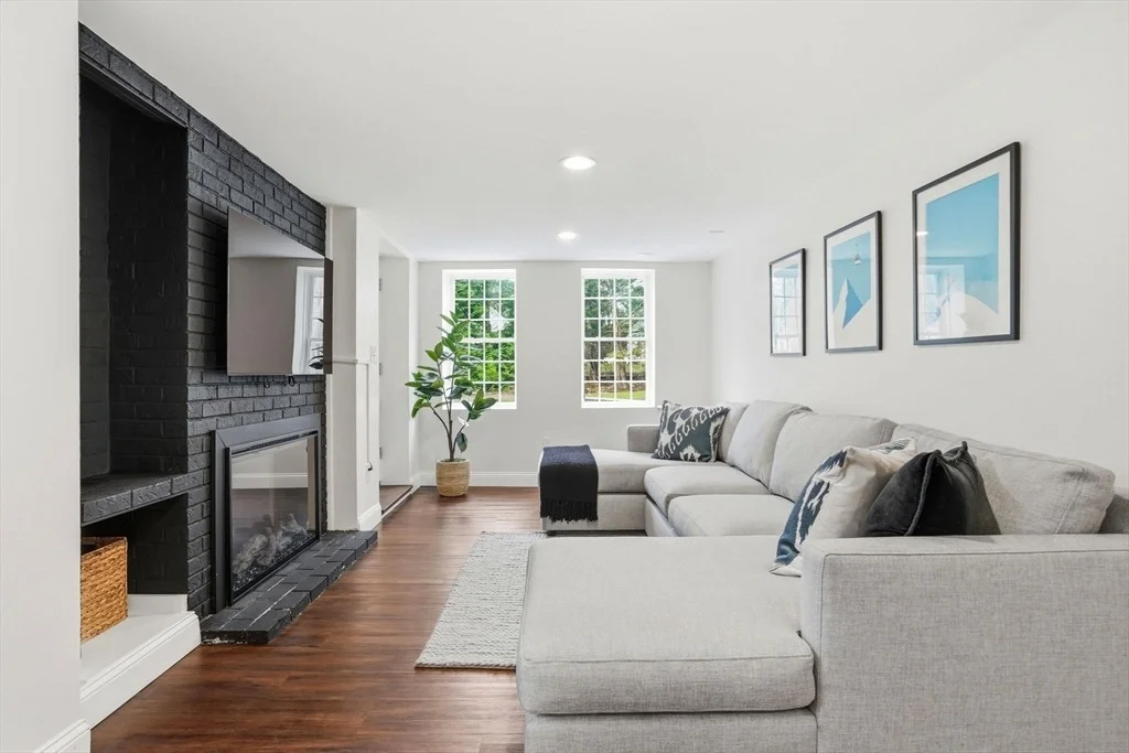 Photo of 2 Queen Anne Ln