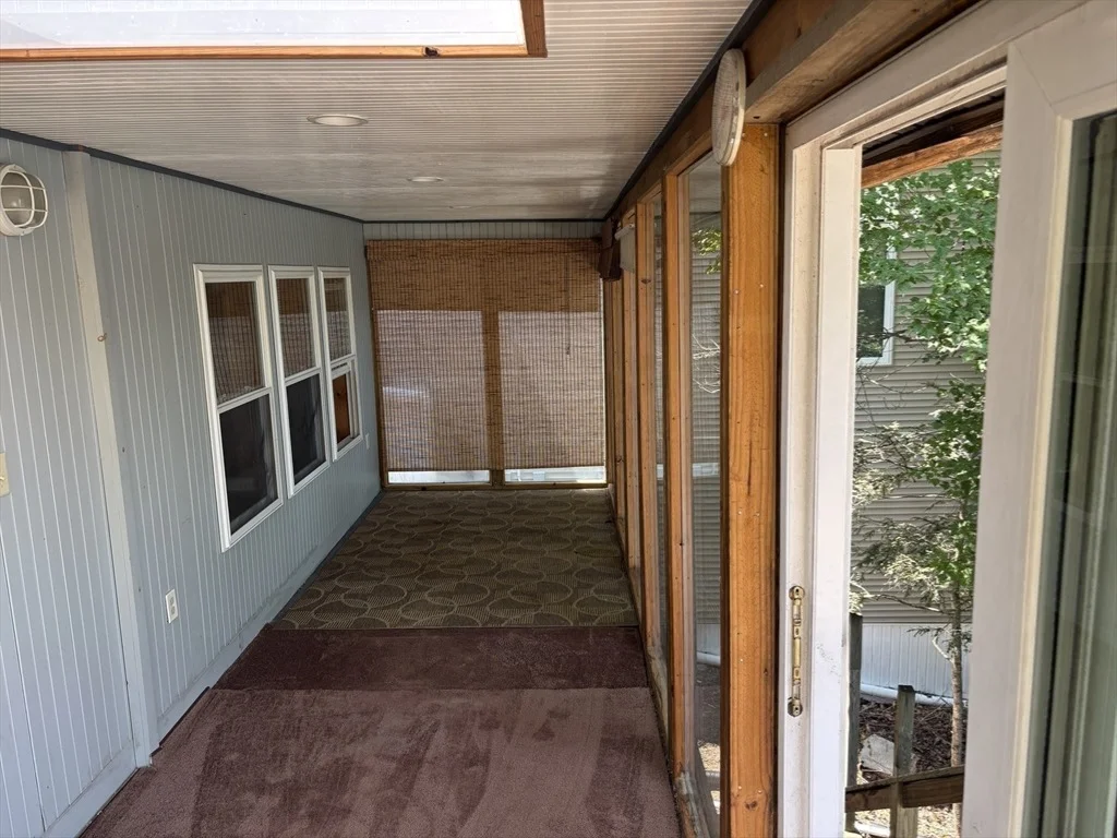 Photo of 570 Eastside Road