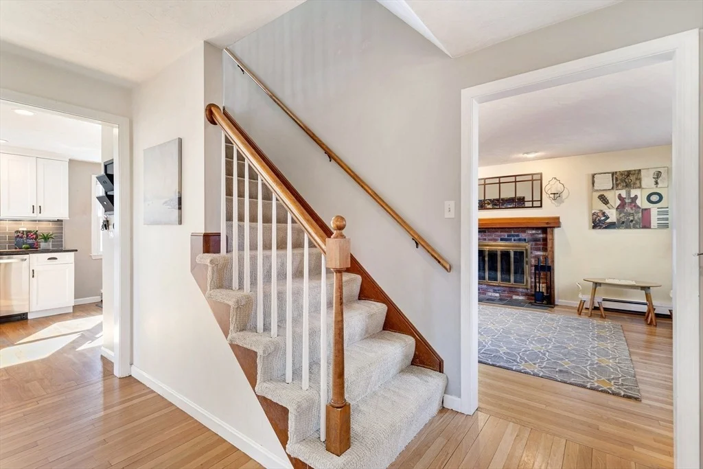 Photo of 886 Salem End Rd