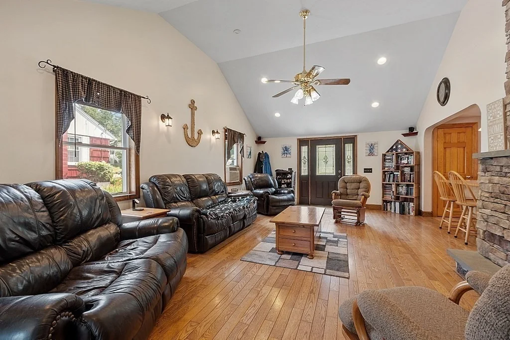 Photo of 156 Euclid St