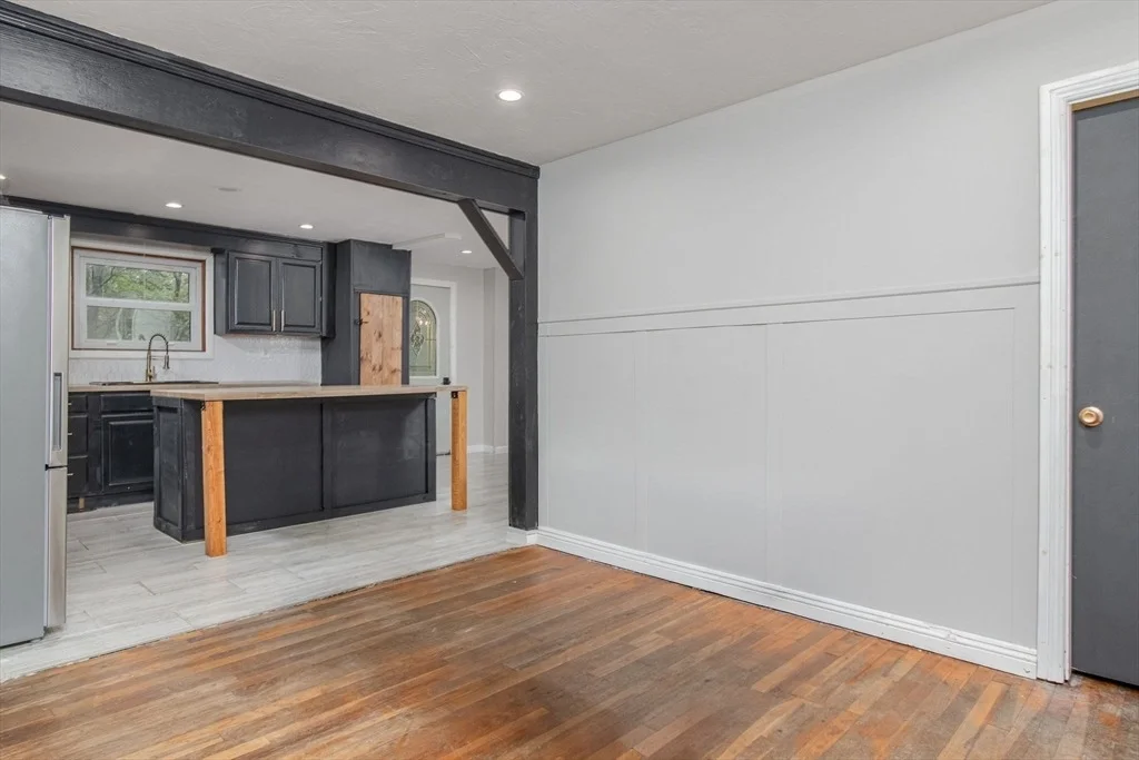 Photo of 835 Erickson Road