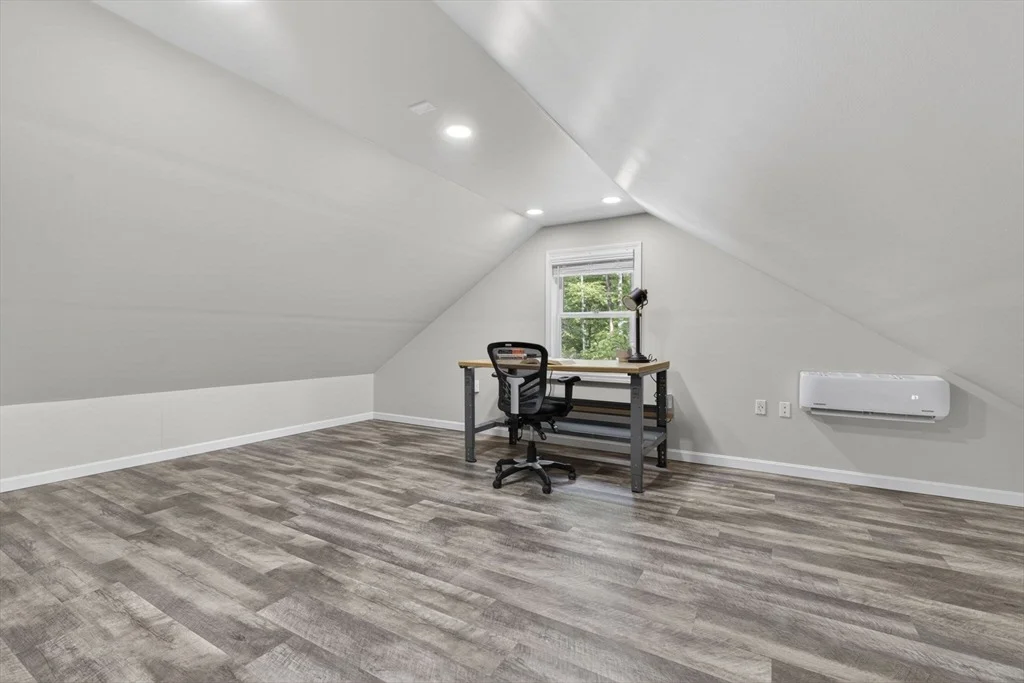 Photo of 10 Mountain Rd