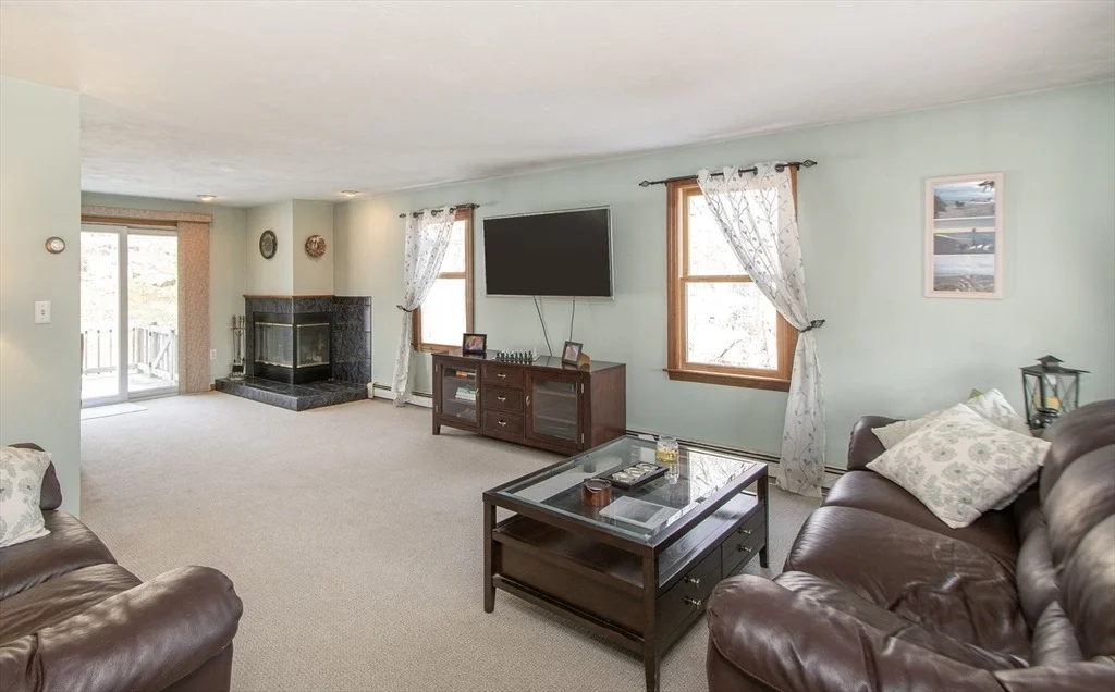 Photo of 965 Ferry Street