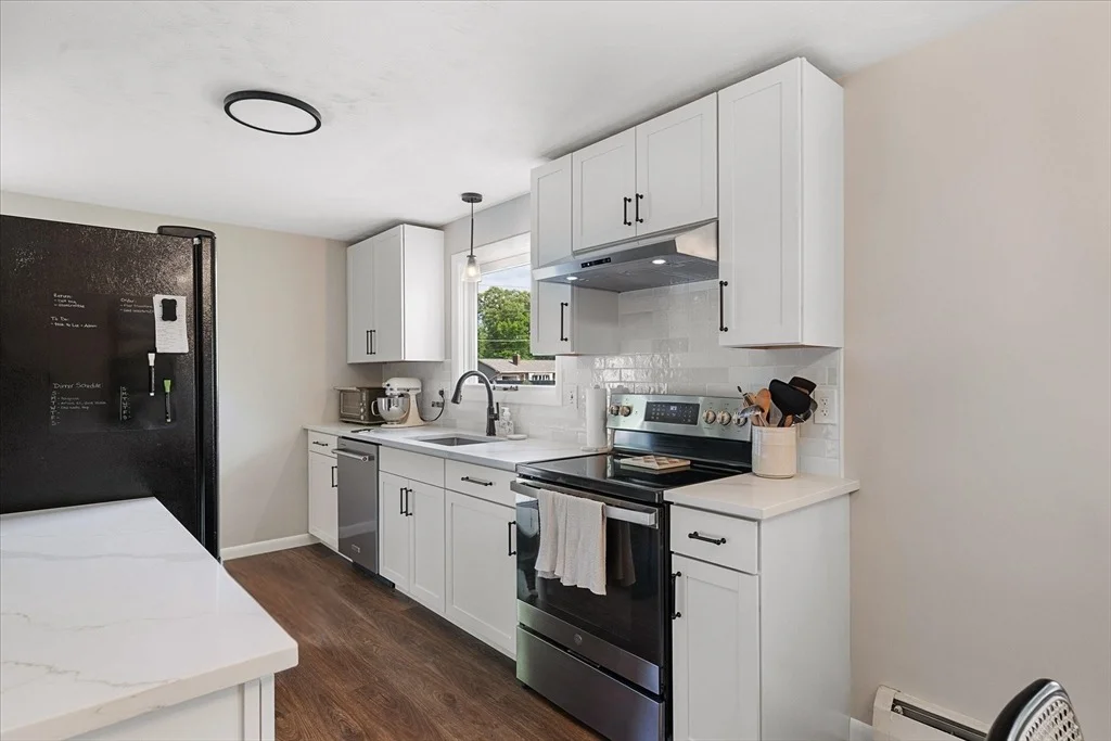 Photo of 8 Horseshoe Dr