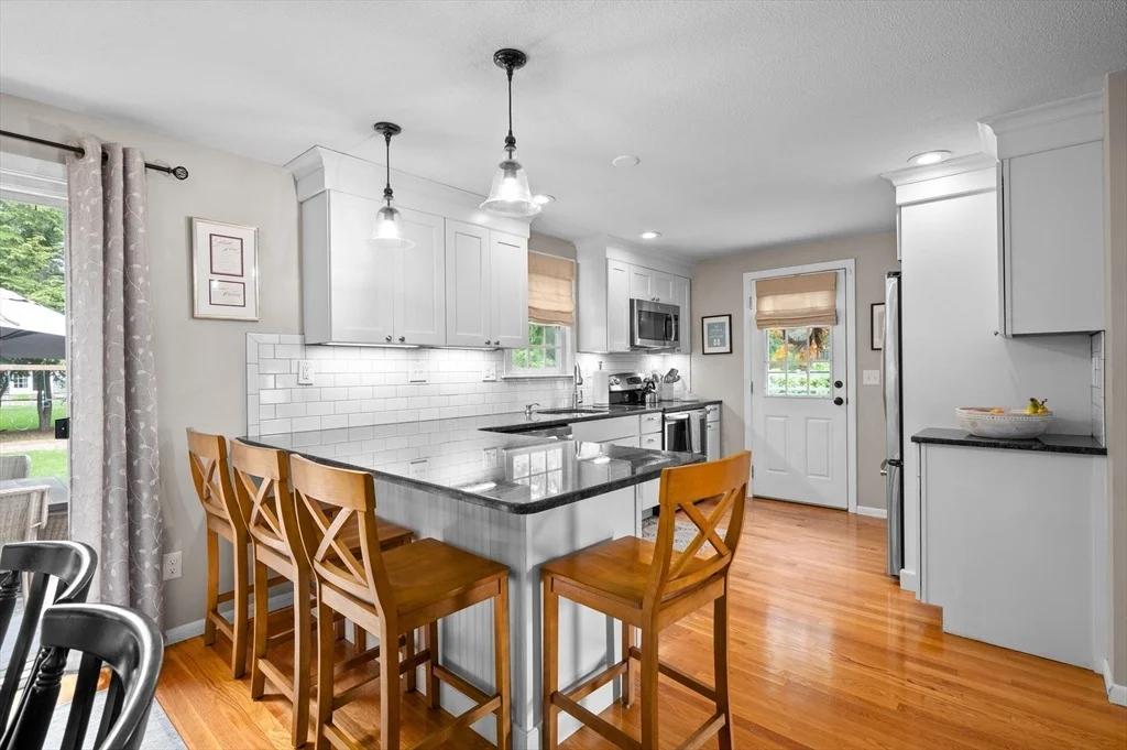 Photo of 67 Greenleaf Cir