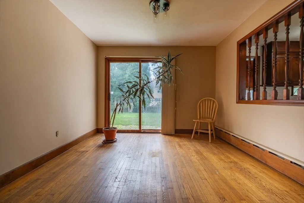 Photo of 355 Barnes
