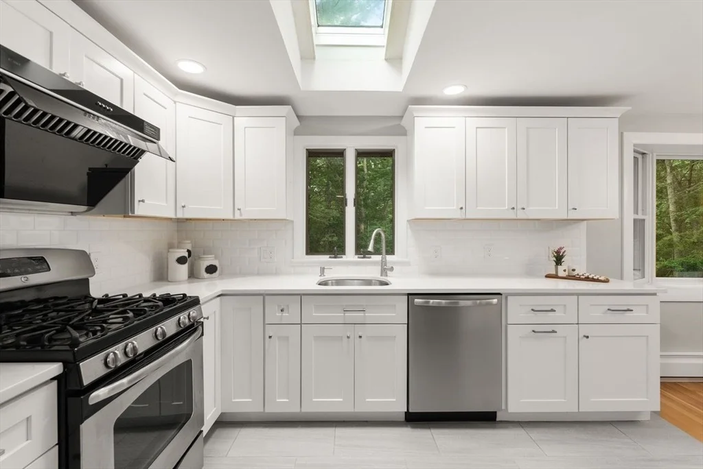Photo of 25 Meadowbrook Road