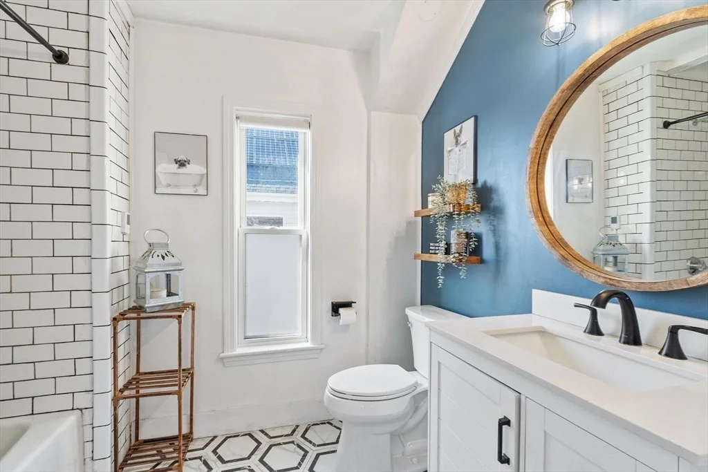Photo of 10 Lake View Pl
