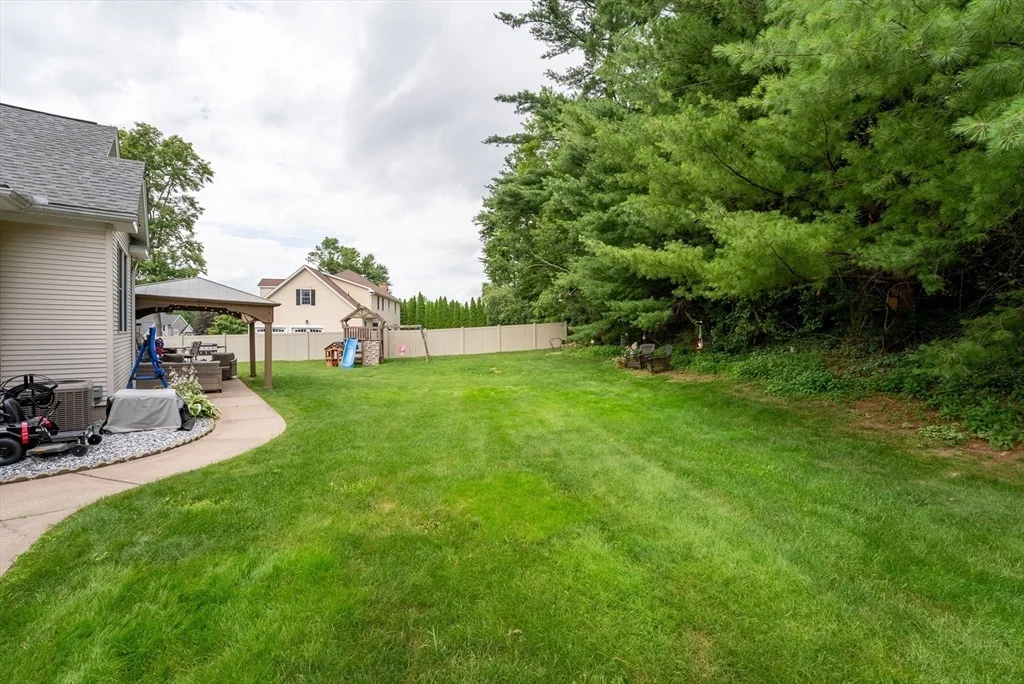 Photo of 30 Radisson Ln