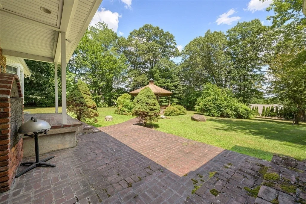 Photo of 98 Blossom Rd