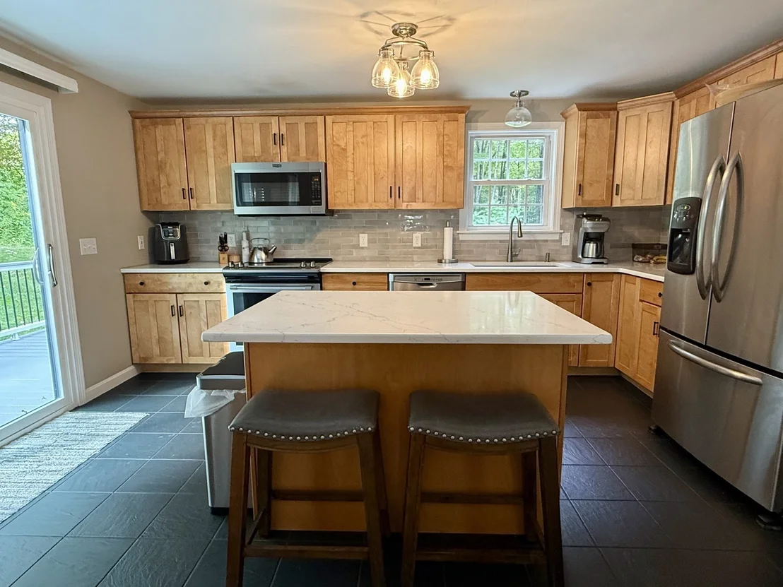 Photo of 823 Moore Rd