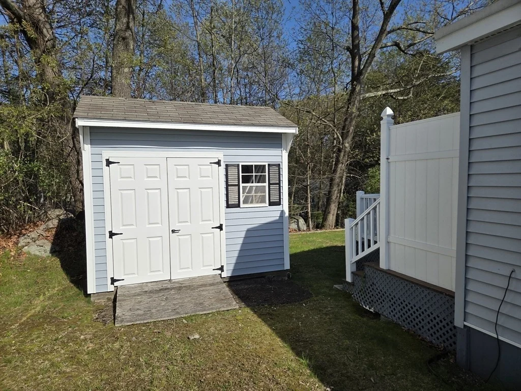 Photo of 84 Tavitian Blvd