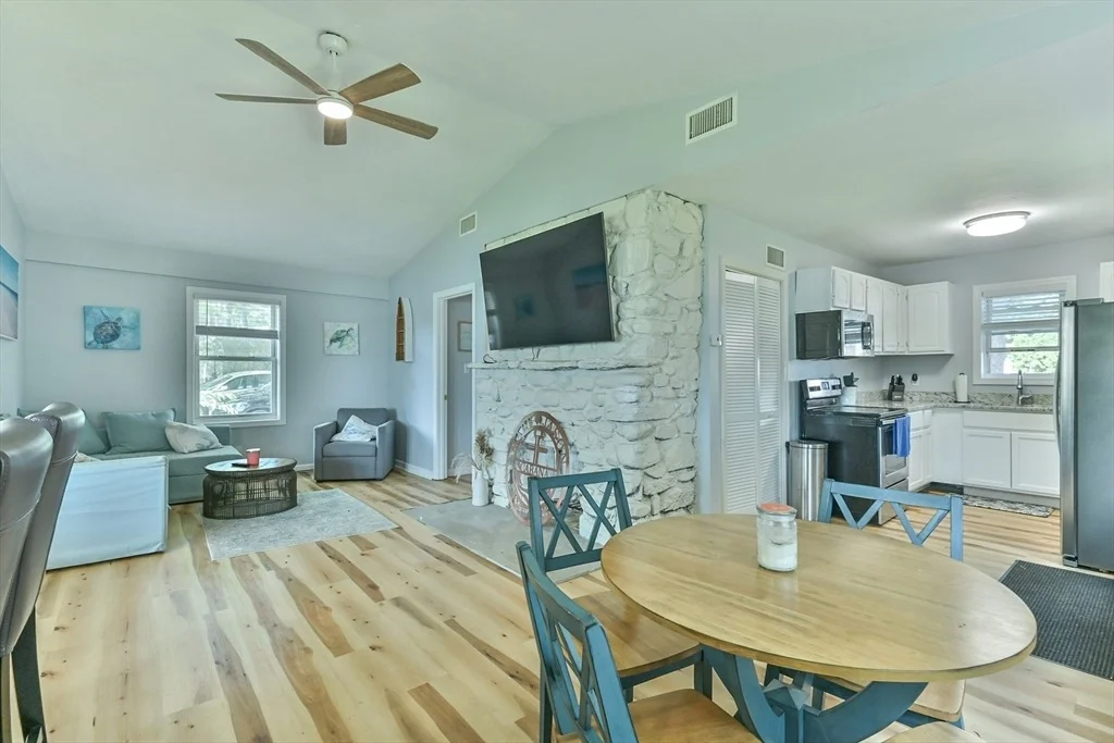 Photo of 23 Lakeview Rd.