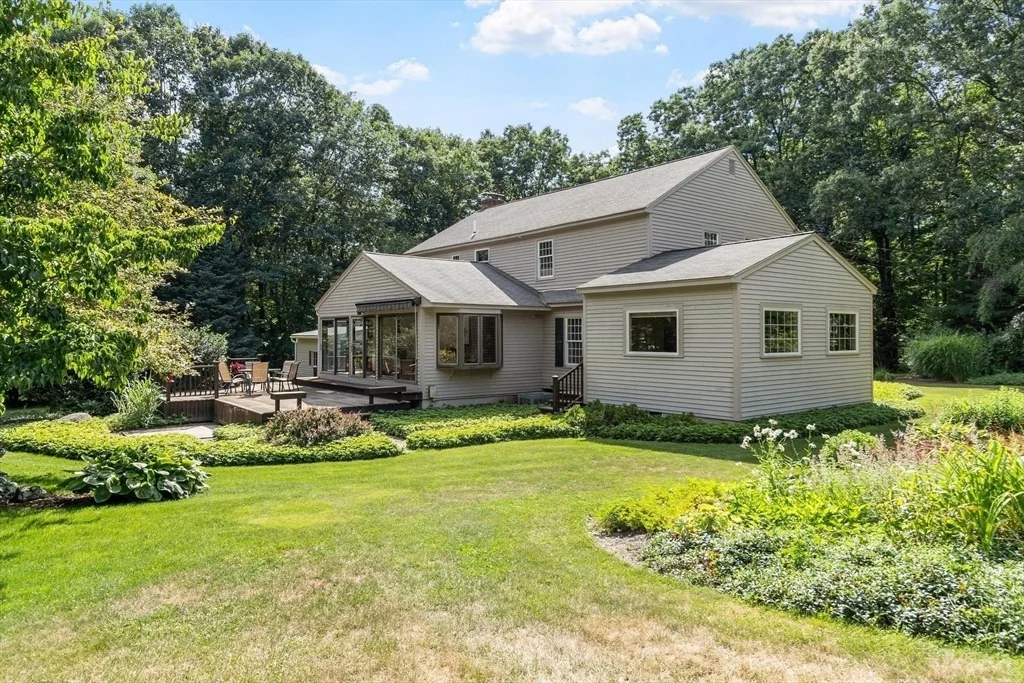 Photo of 105 Slough