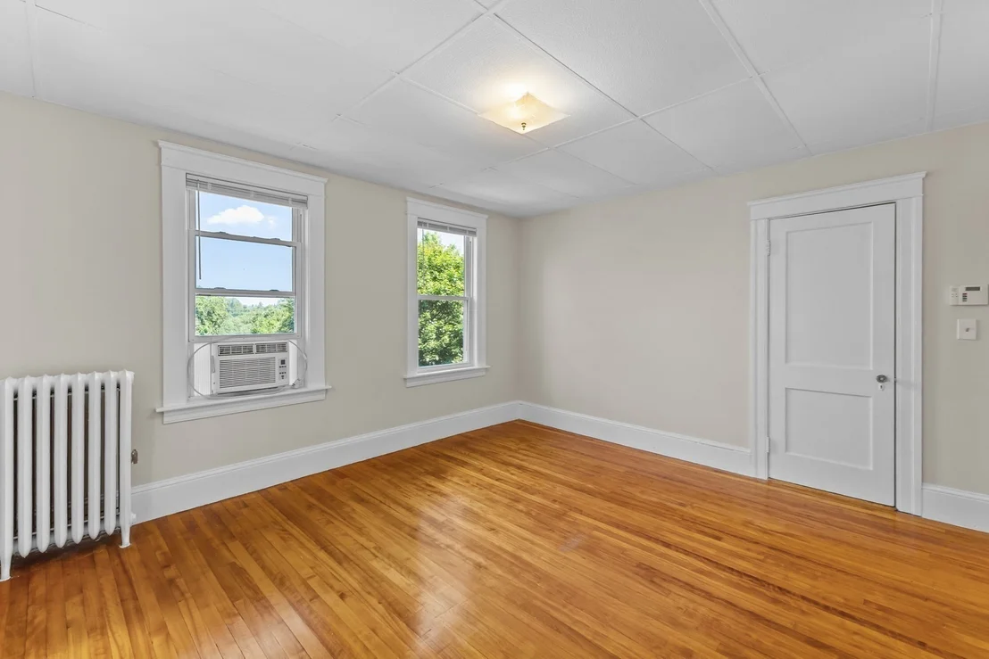 Photo of 33 Clearview Ave