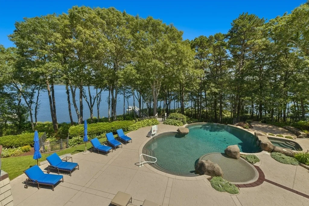 Photo of 37 Shoestring Bay Road