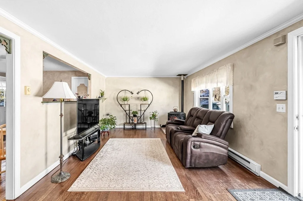 Photo of 236 Glenoak Drive
