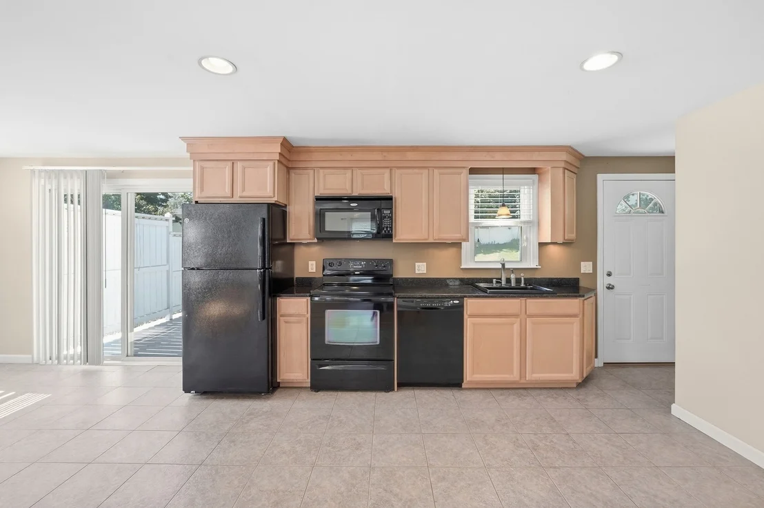 Photo of 27 Aldea Ave