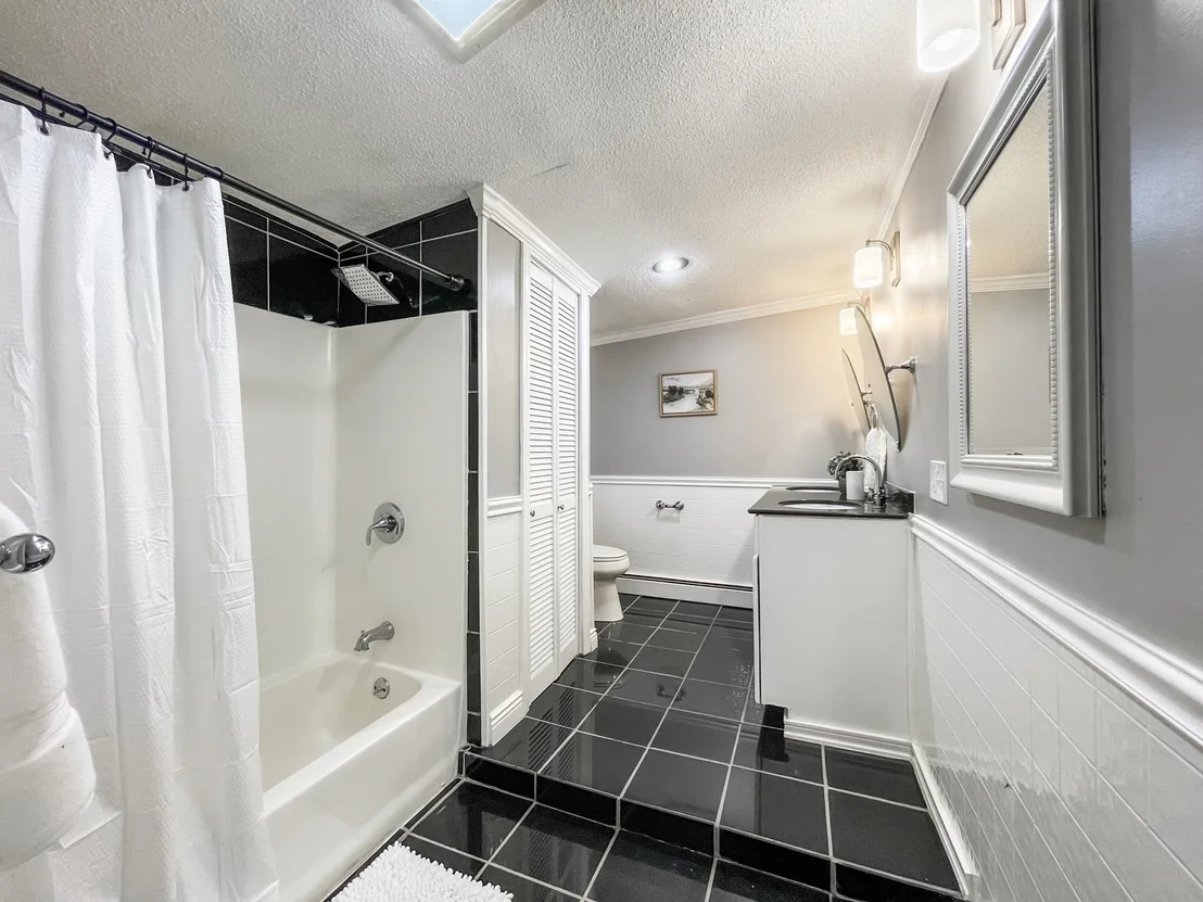 Photo of 28 Wells Ave