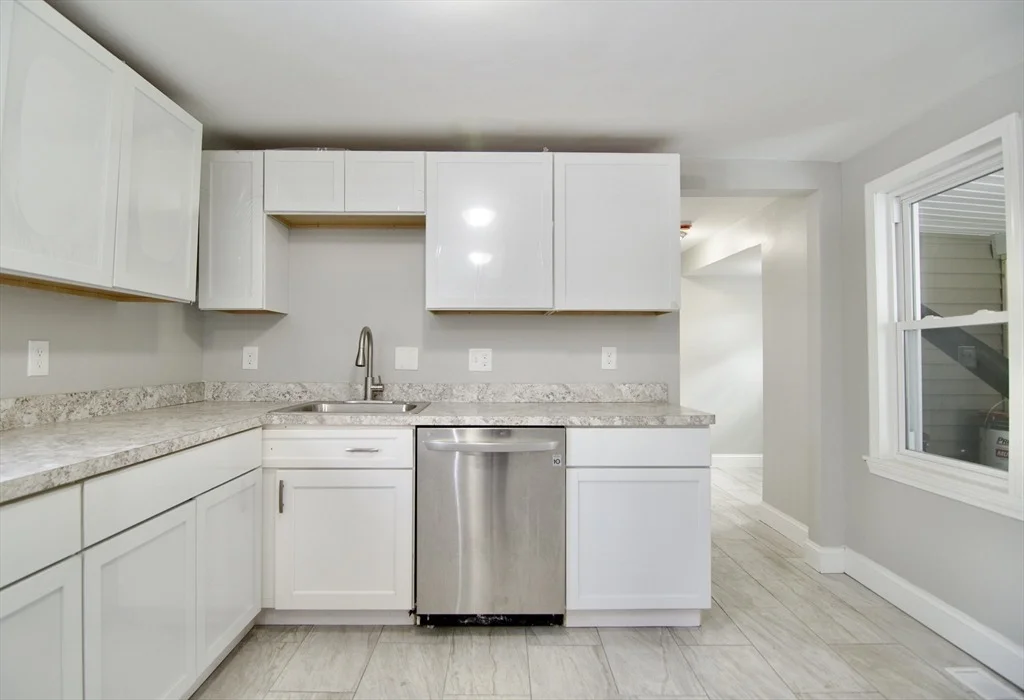 Photo of 63 Bay St