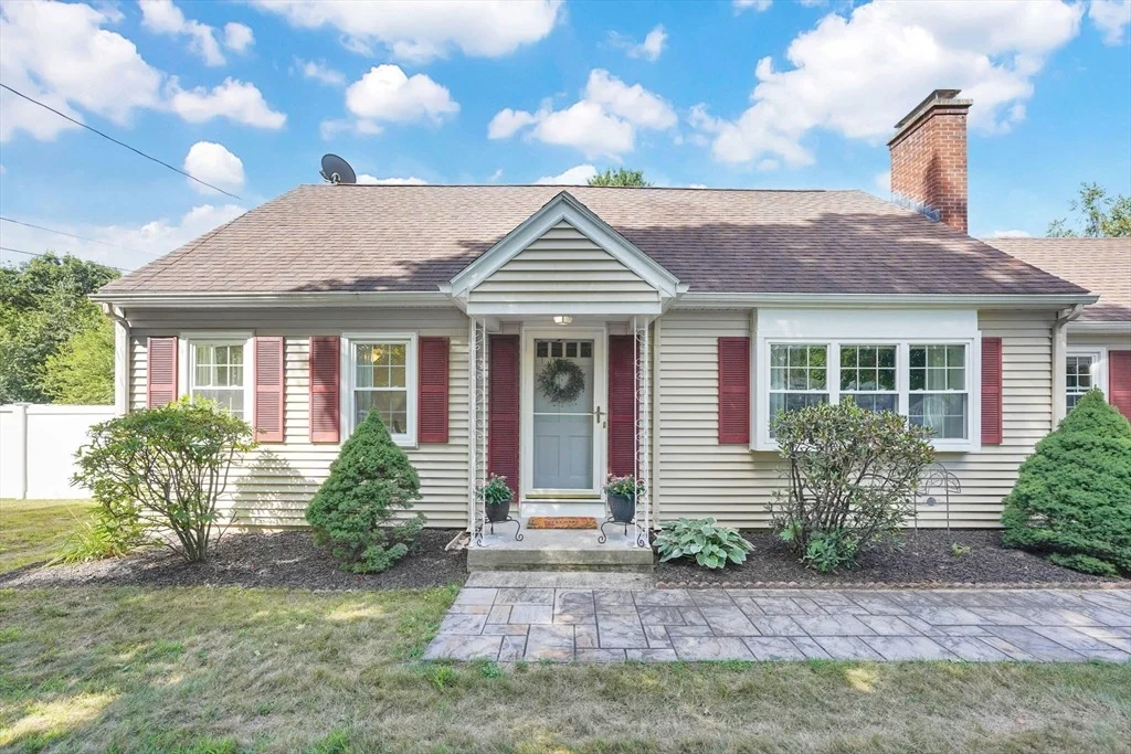 Photo of 9 Longview Dr