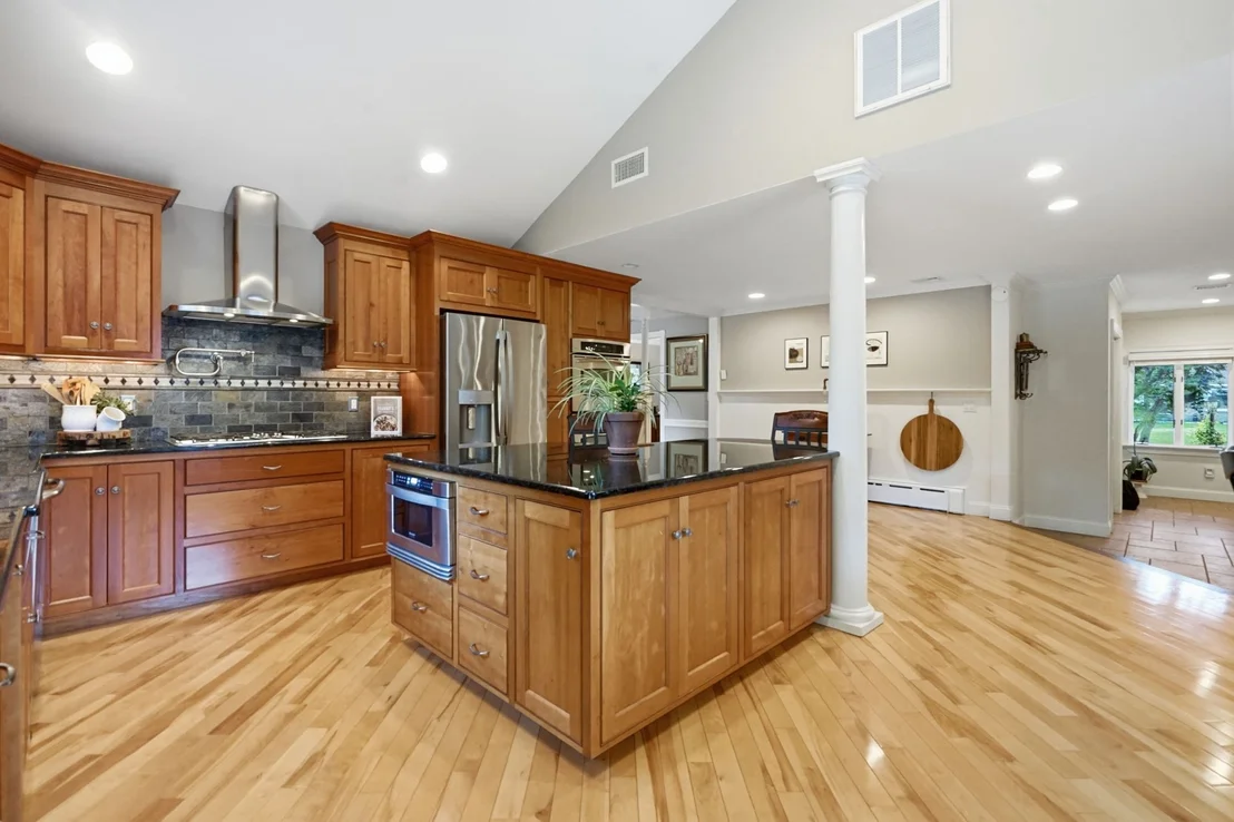 Photo of 8 Shady Ln