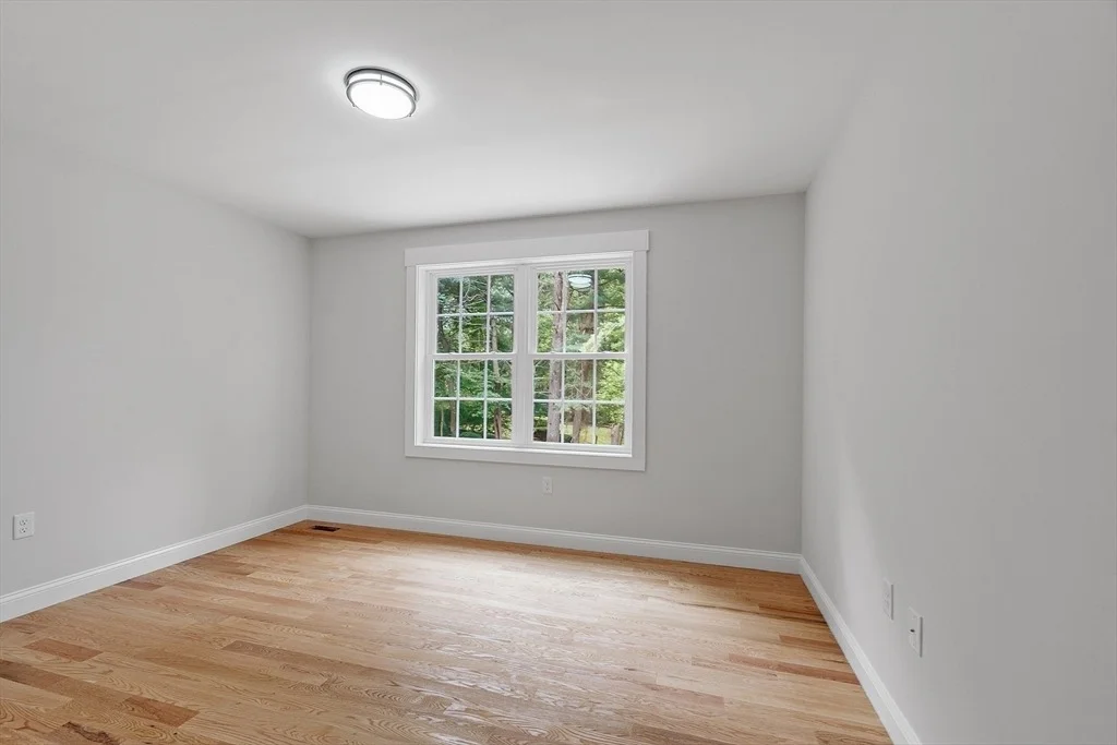 Photo of 463 Middlesex Turnpike