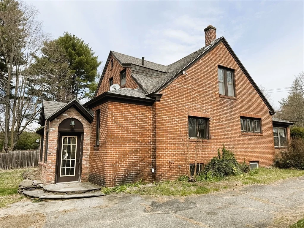 Photo of 4 Gareau Ave