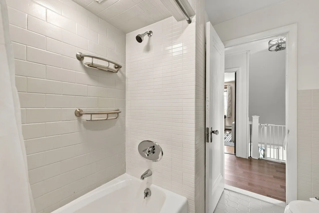 Photo of 43 Chilmark